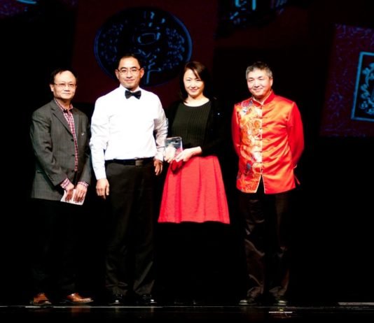 王朝辉获得密城华人社区2017年个人杰出贡献奖