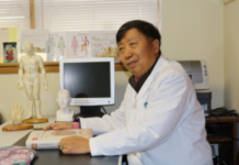 每月一讲 造福社区 送人玫瑰 手留余香