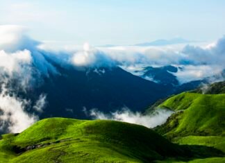 游历武功山 徜徉云中草原