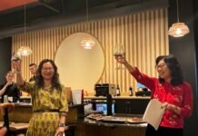 威州华人姐妹携手跨界开创“颐膳舫”